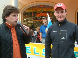 Dirk Lunk (li.) hier beim Interview mit Sascha Damrow (SSV Gera) während der Ostthüringen Tour 2006