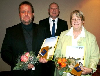 Glückwünsche für Dipl.med. Ekkehard Velten und Eva-Maria Spindler von SSV-Präsident Wolfgang Reichert.