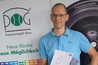 Jan Schubach, Geschftsfhrer der POG Przisionsoptik Gera GmbH, nach Unterzeichnung der Vereinbarung mit dem SSV Gera zur Frderung der Ostthringen Tour 2021.