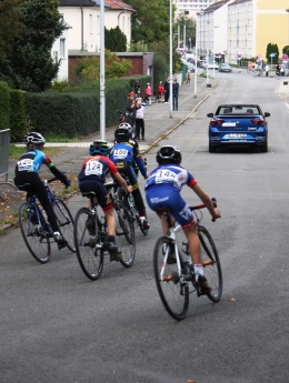Am ersten Tag finden die Prologrennen der Ostthringen Tour mit Start und Ziel vor der Geraer Radrennbahn statt. (Archivbild OTT2022)