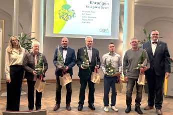 Axel Jahn wurde f�r sein ehrenamtliches Engagement mit der Urkunde Sport geehrt.